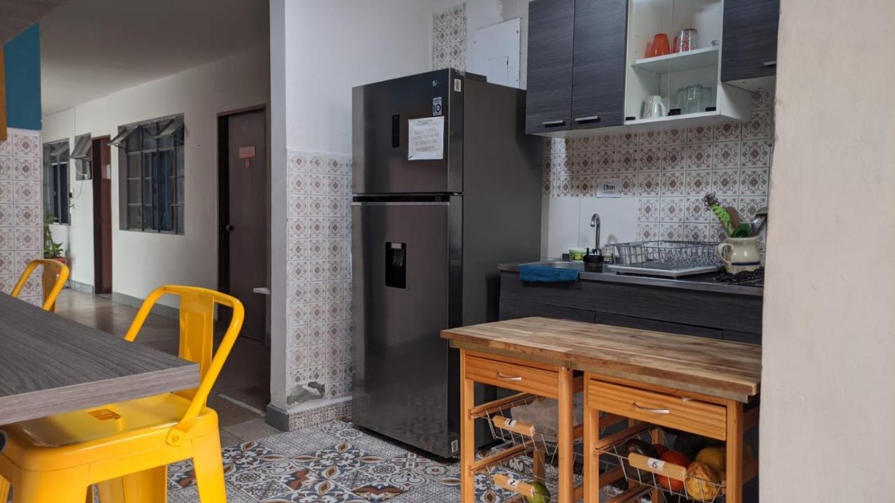 Casa Tuvia Parque Hostel Medellin Ngoại thất bức ảnh
