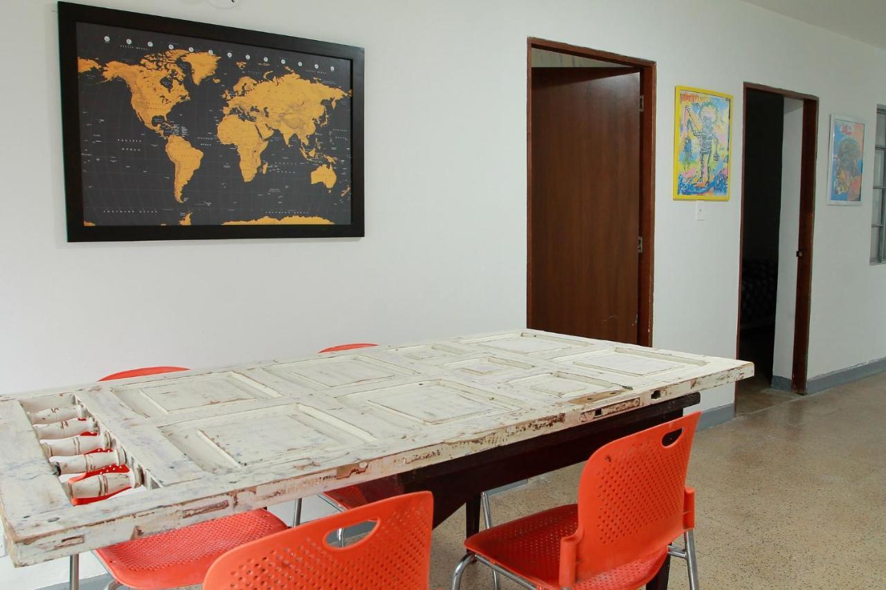 Casa Tuvia Parque Hostel Medellin Ngoại thất bức ảnh