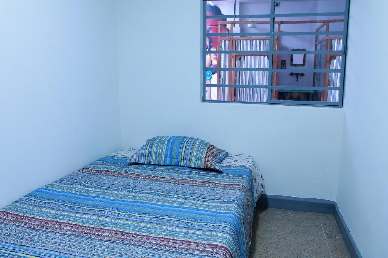 Casa Tuvia Parque Hostel Medellin Ngoại thất bức ảnh