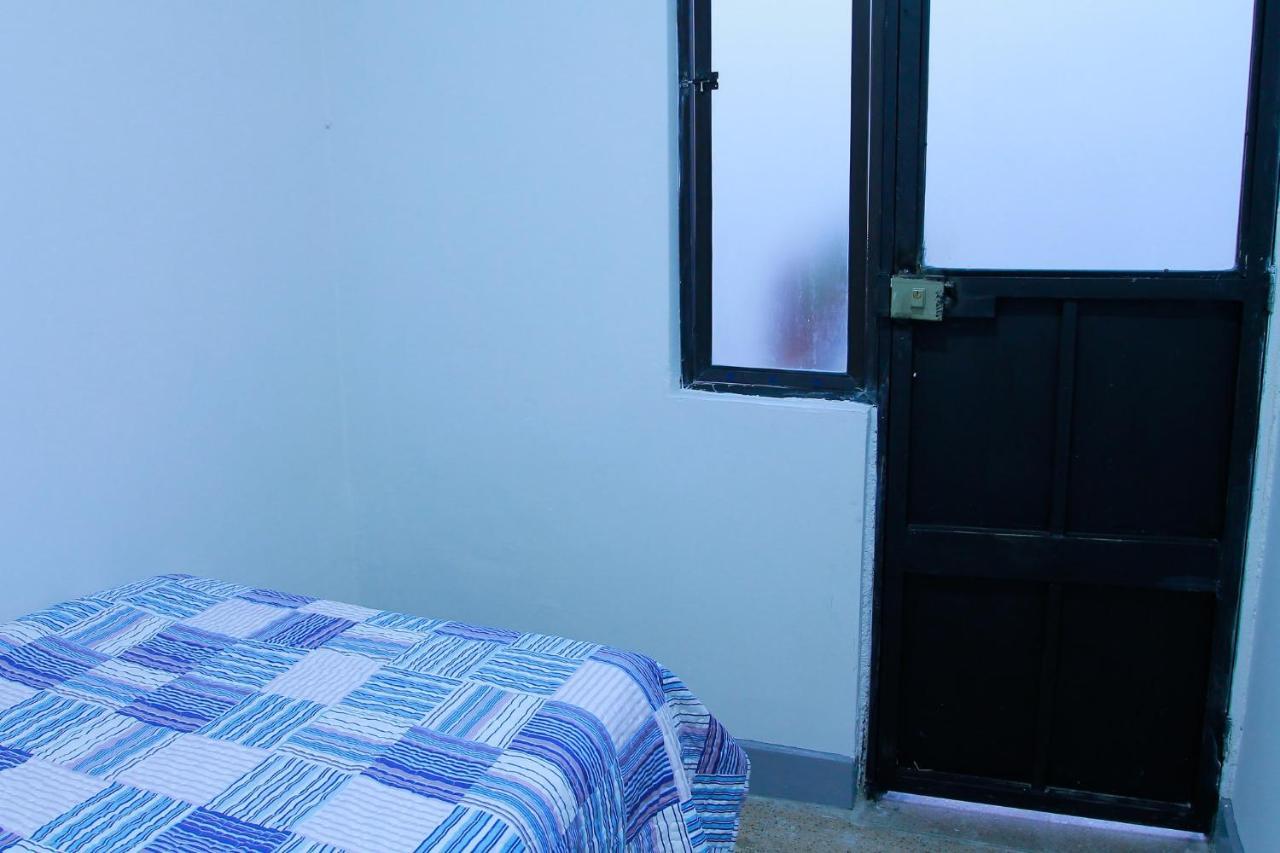 Casa Tuvia Parque Hostel Medellin Ngoại thất bức ảnh