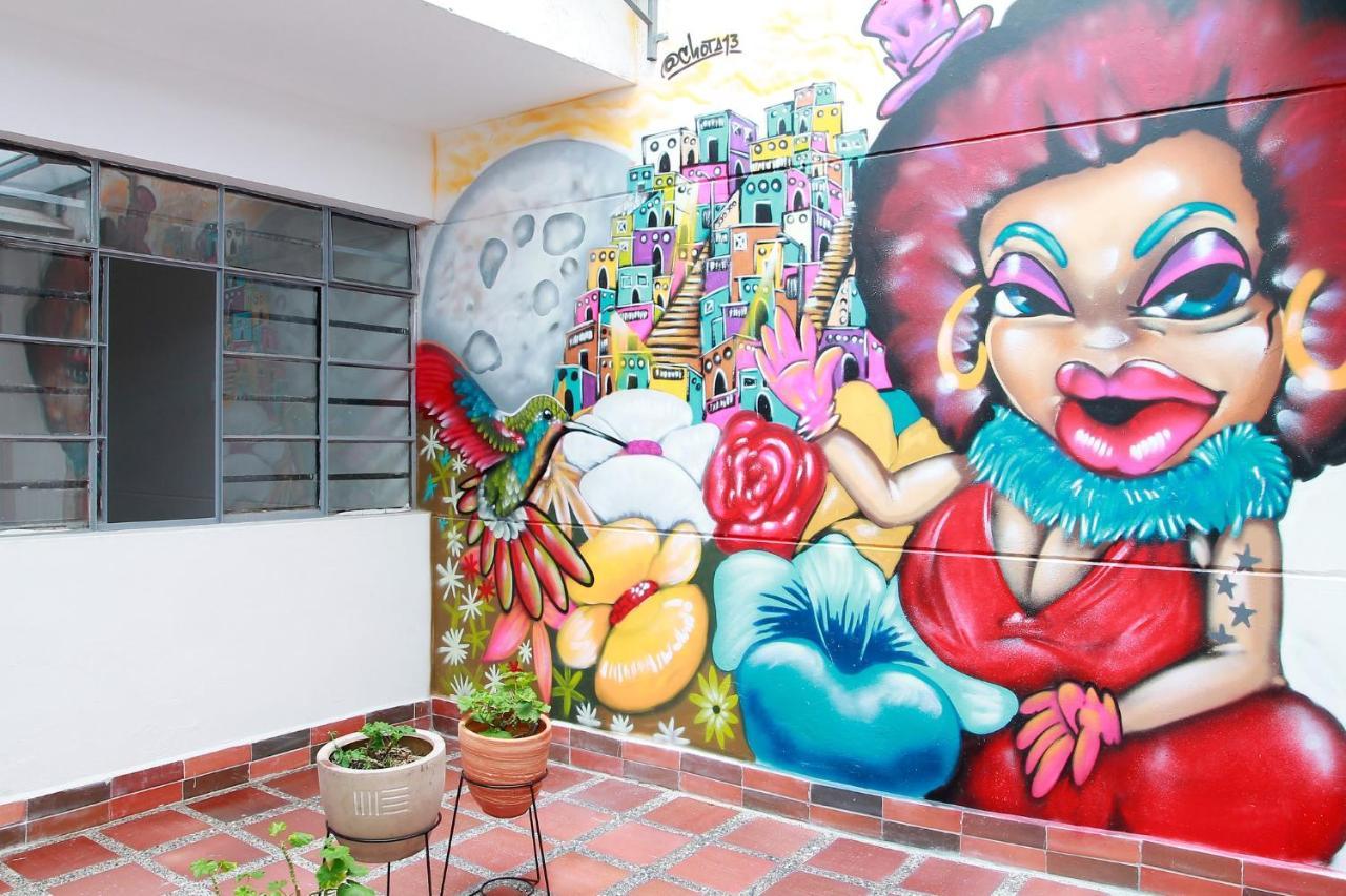 Casa Tuvia Parque Hostel Medellin Ngoại thất bức ảnh